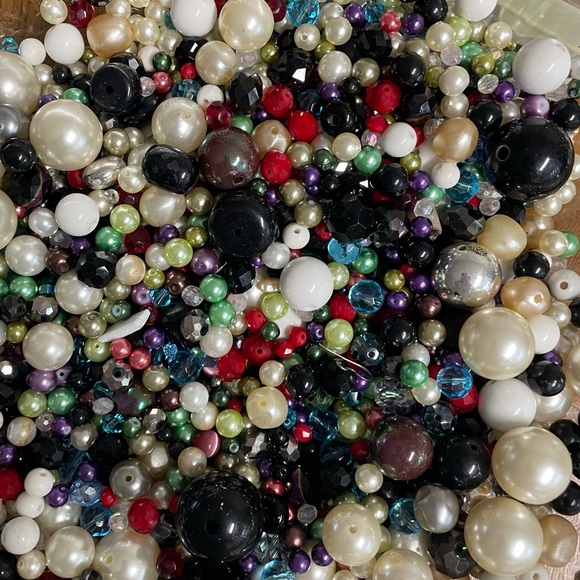 Colorful Bead Strands for Jewelry Making bulk misc all beads. Lot 1 - Picture 3 of 5